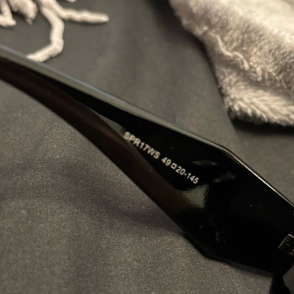 Brand New all black Prade Glasses - Picture 3 of 4